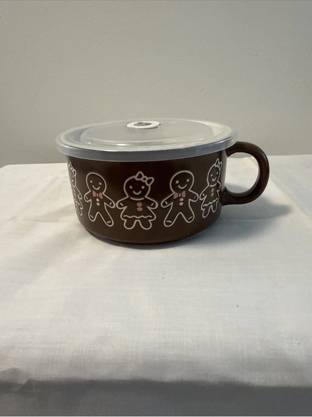 Boston Warehouse Brown Gingerbread Ceramic Mug with Clear Lid